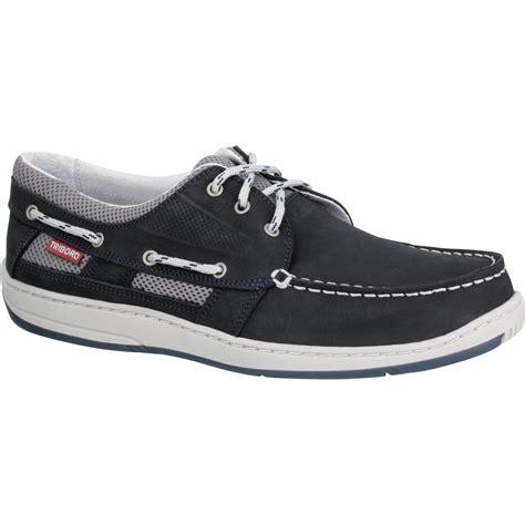 decathlon boat shoes.